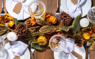 How to Decorate a Thanksgiving Table